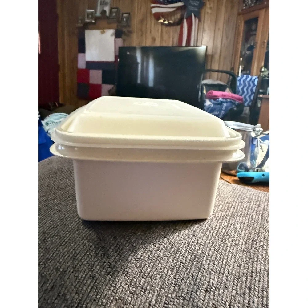 Vintage Tupperware Food Storage Container Square‎ Cream Beige With Lid Made USA